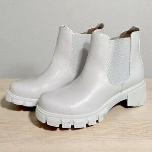 Women’s White Chunky Chelsea Boots – Size 7 Faux Leather Platform Ankle Booties